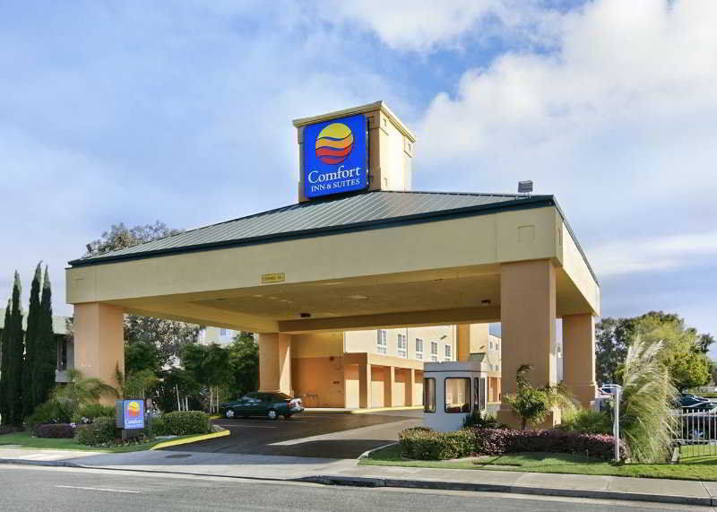 Comfort Inn & Suites Oakland Airport Exterior foto